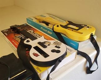 Nintendo Wii Wireless Guitar Hero NYKO Front Man Yellow Black Plate