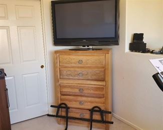 Hitachi TV & Bedroom Set: King Headboard, 2 Tall Boy Dressers & 2 Nightstands