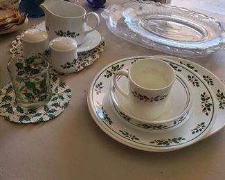 Vintage Corelle HOLLY DAYS Christmas Holiday Dinnerware