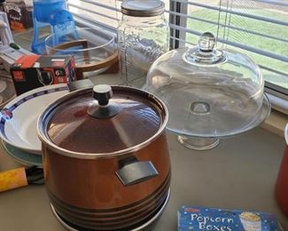 Footed Glass Pedestal Cake Stand with Dome