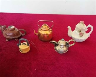 5 Little Teapots