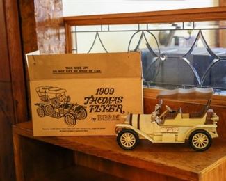 1909 Thomas Flyer by Beam (White)