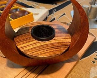 Japanese Ikebana vase - signed Jin