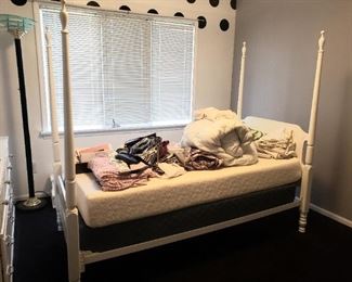 Single Poster Bed