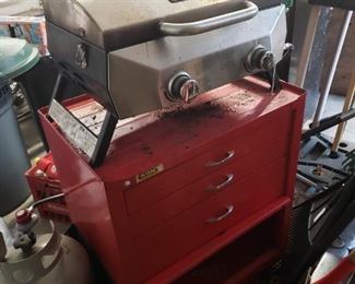 Modified table top propane grill/3 Drawer tool chest