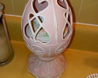 Decorative egg