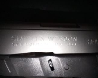 Smith & Wesson 9mm, SW9VE double action pistol (two-tone)