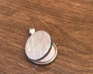 Locket marked 835 Silver