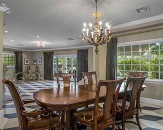 Thomasville Deschanel dining table and chairs