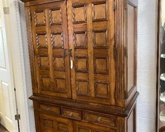 Kreiss armoire