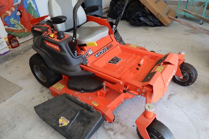Ariens IKNOX 52 Zero Turn Lawn Mower ,- Runs Good