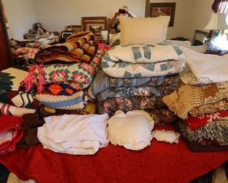 Quilts - Blankets 