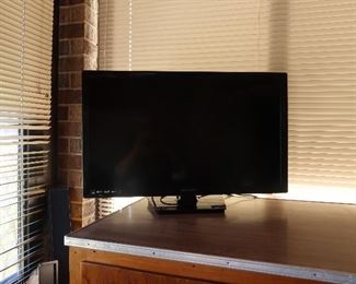 Flat-screen TV 