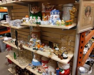 Collectible salt and pepper shakers cookie jars