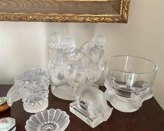 Lalique "Luxembourg Cherubs", "Tete d'Aigle" Car Mascot, "Hiboux" Bowl, "Buffalo" Paperweight, and "Paquerettes" Dish