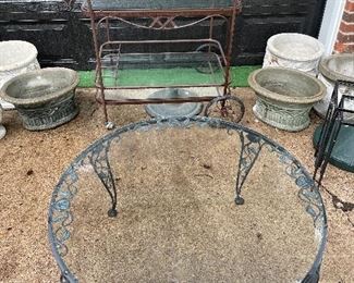 Round Woodard Glass Top Coffee Table