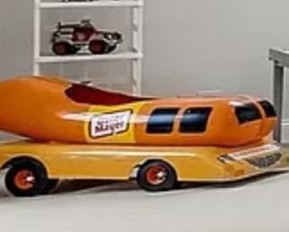 Oscar Mayer Weiner Mobile 
