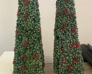 Pair of 2 boxwood topiaries