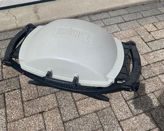 Weber tailgating grill
New 