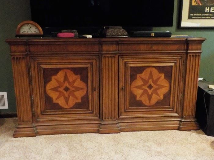 Ethan Console / Sideboard  70"