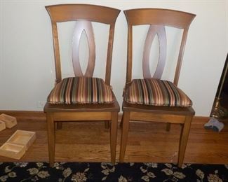 Amish dining chairs (10)