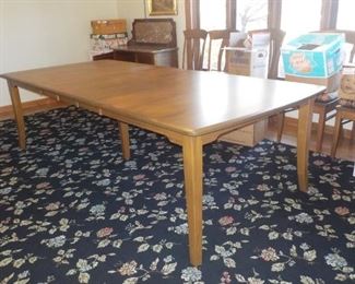 Amish dining table 6' + 5 1-ft leaves  