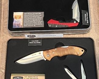 Very large selection of commemorative knife sets.