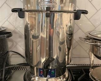Delonghi electric hot beverage server.