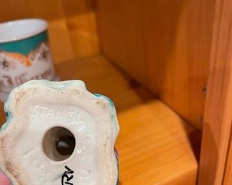 Vintage Stangl Wren figurine. Photo 2 of 2.