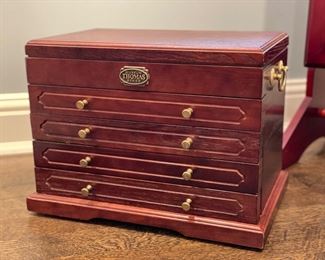 Thomas Museum Series jewelry box.