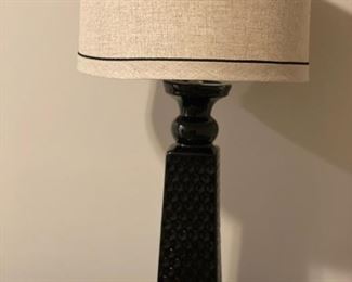 Ceramic table lamp. Photo 1 of 2.