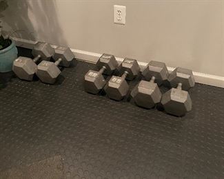 There is 3 sets
65
75
85

$400 for all three sets.