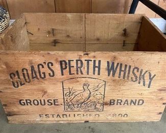 Cloag's Whiskey Crate
