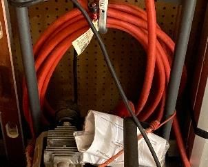 Wel-Bilt 2.5 Gallon Air Compressor