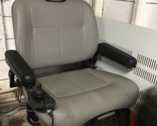 Electric Wheel Chair, needs battery 