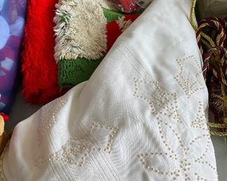 Christmas Decor (Vintage and new)