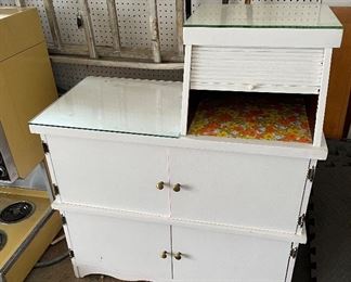 Vintage desk/cabinet