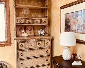 Vintage Dresser (Matches bedroom set)