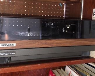 Pioneer PL-55X turntable with manual