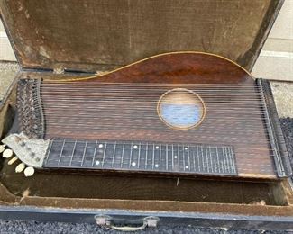 Zither B Monneuse