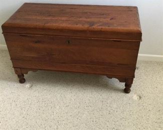 Tennessee Red Cedar Chest
