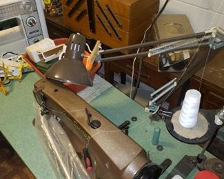 Heavy duty industrial sewing machines