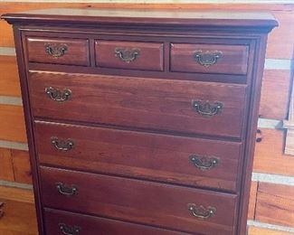 Link-Taylor - Chest of Drawers 