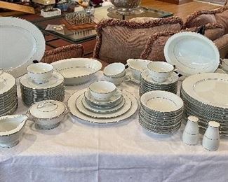 Nortitake “Buckingham” 12 Piece Setting China Set