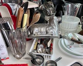 Vintage Lamb Cake Pan, Kitchen Utensils 