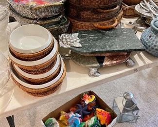 Marinex Casserole Dishes with Weaved Wire Basket, Heavy Wicker Serving Trays w/Casserole Dishes