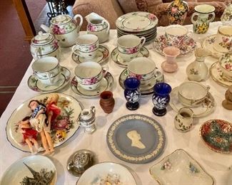 Vintage Children’s China Tea Set, Vintage Miniature Vases