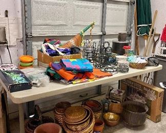 Seasonal Flags, Gardening Supplies, Flower Pots, Metal Umbrella Stand, Umbrella