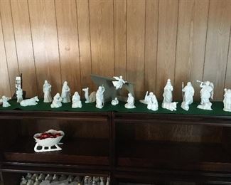 Full Avon nativity set