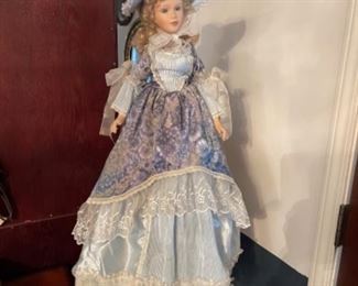 Large collection of dolls (over 3000) in a broad array of styles, collections, manufacturers, large and small, accessories, displays, We will identify when possible in photos.  Some brands are Madam Alexander, Barbie, Brides, etc.